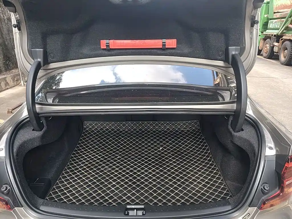 Volvo S60 — фото 19