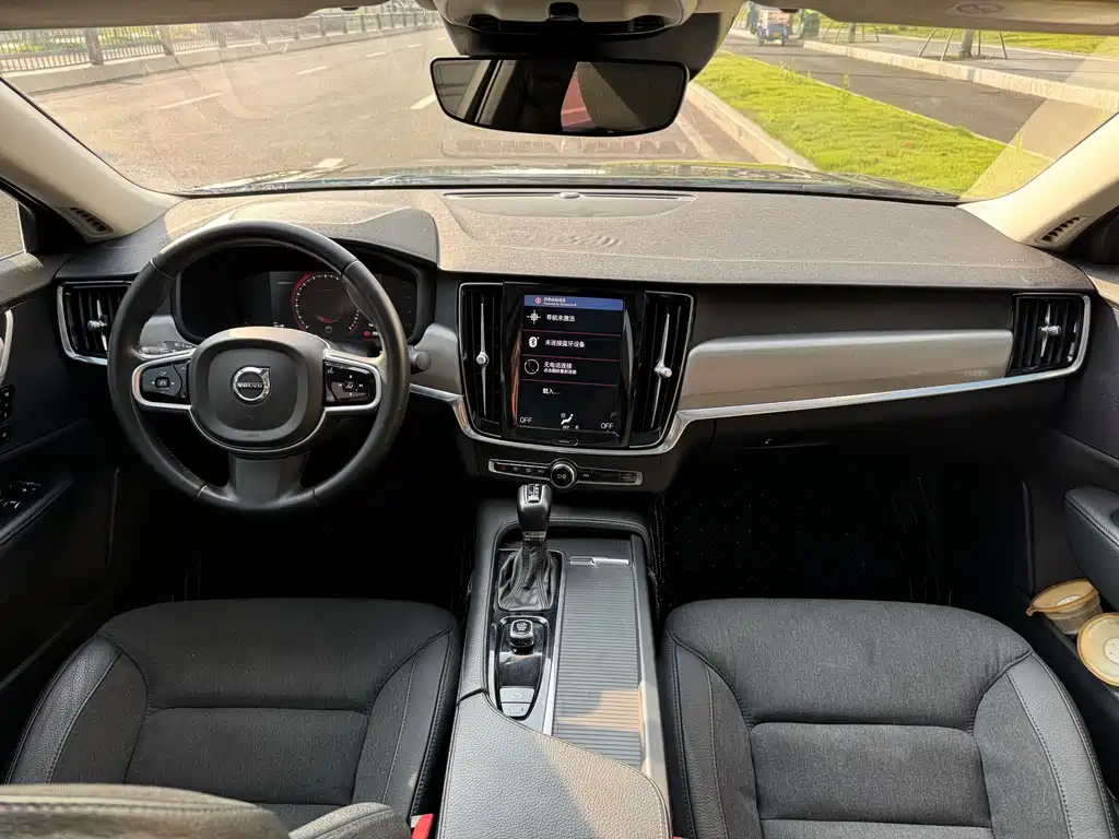Volvo S90 — фото 7