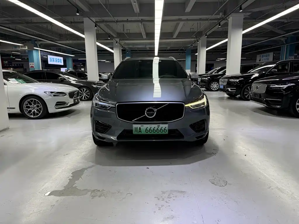 Volvo XC60 PHEV — фото 2