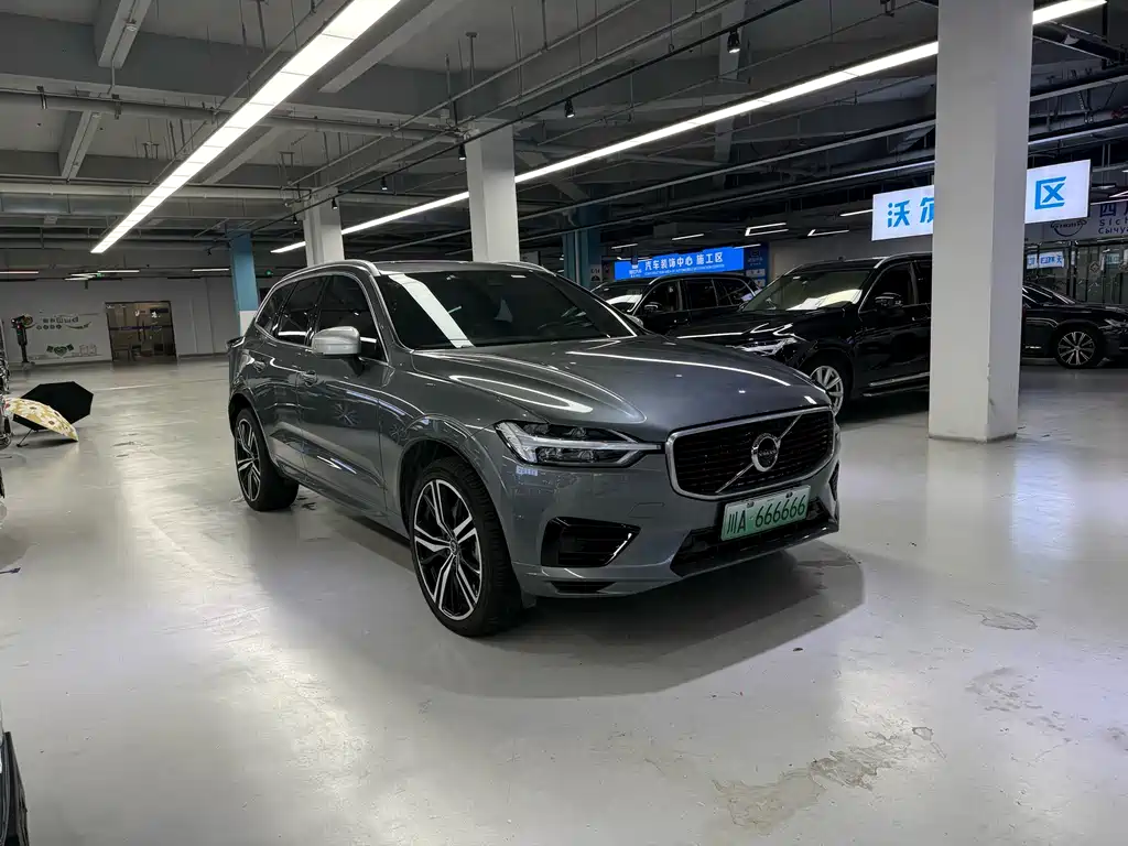 Volvo XC60 PHEV — фото 3