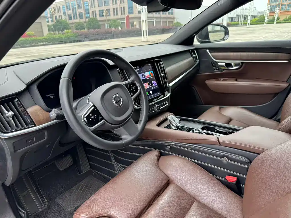 Volvo S90 — фото 4