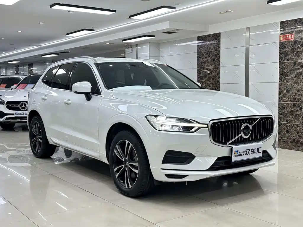 Volvo XC60 — фото 3