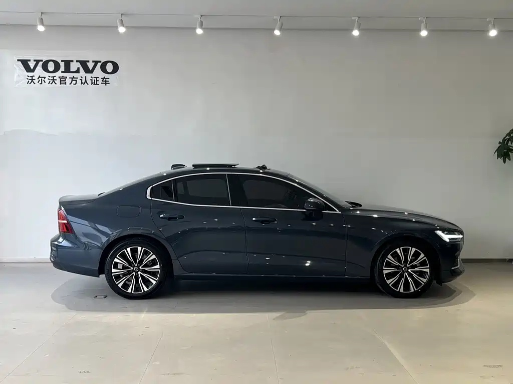 Volvo S60 — фото 3