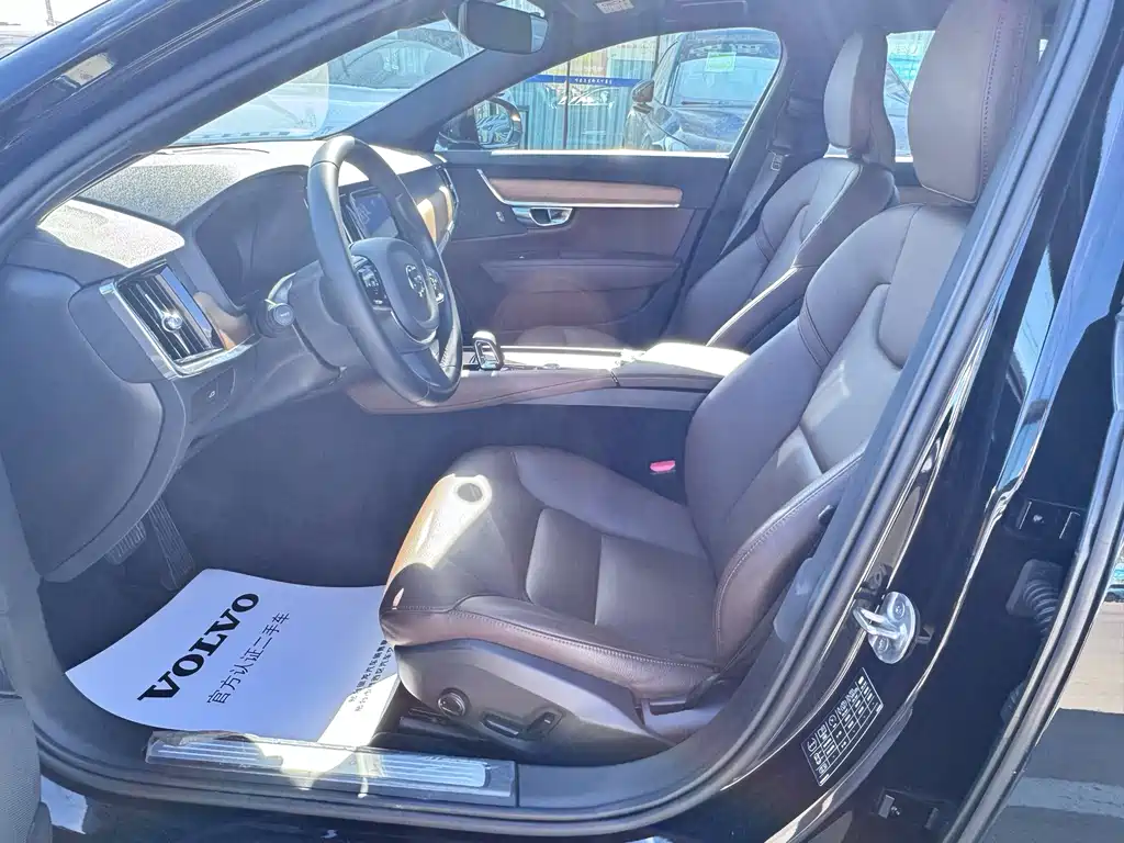 Volvo S90 — фото 11