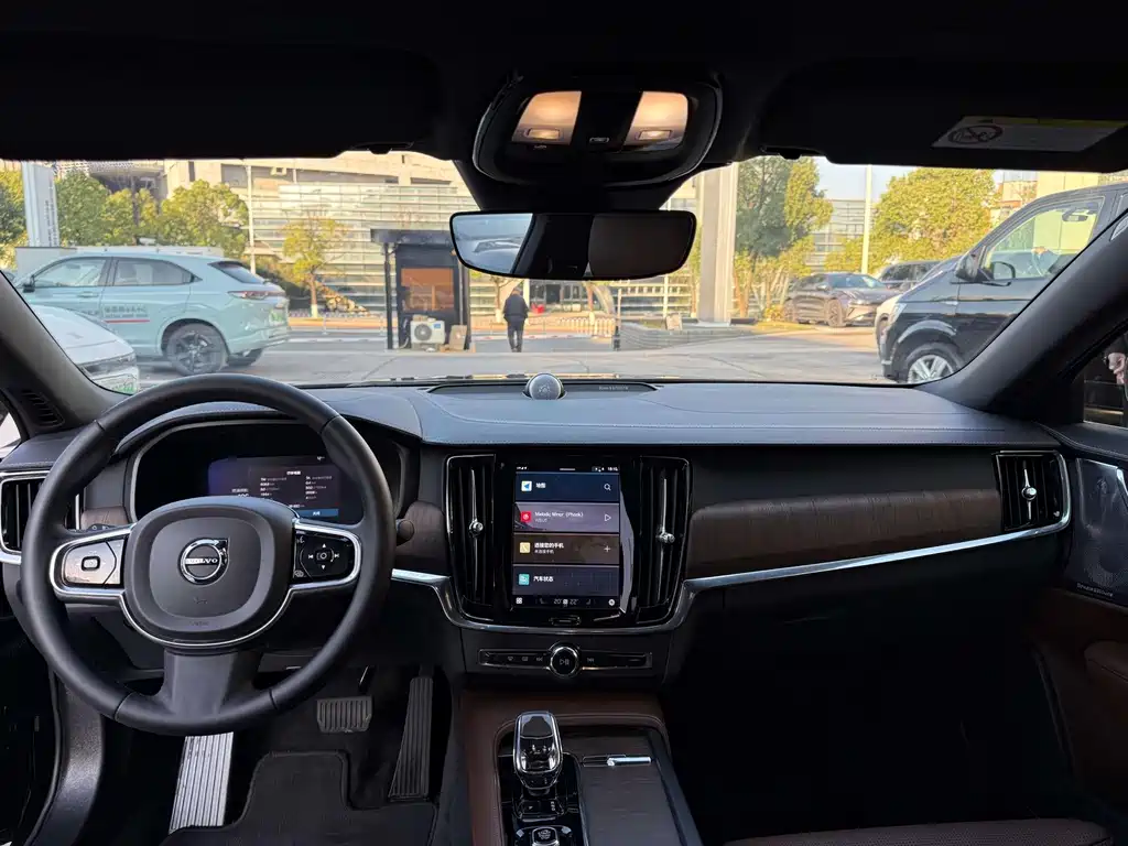 Volvo S90 — фото 11