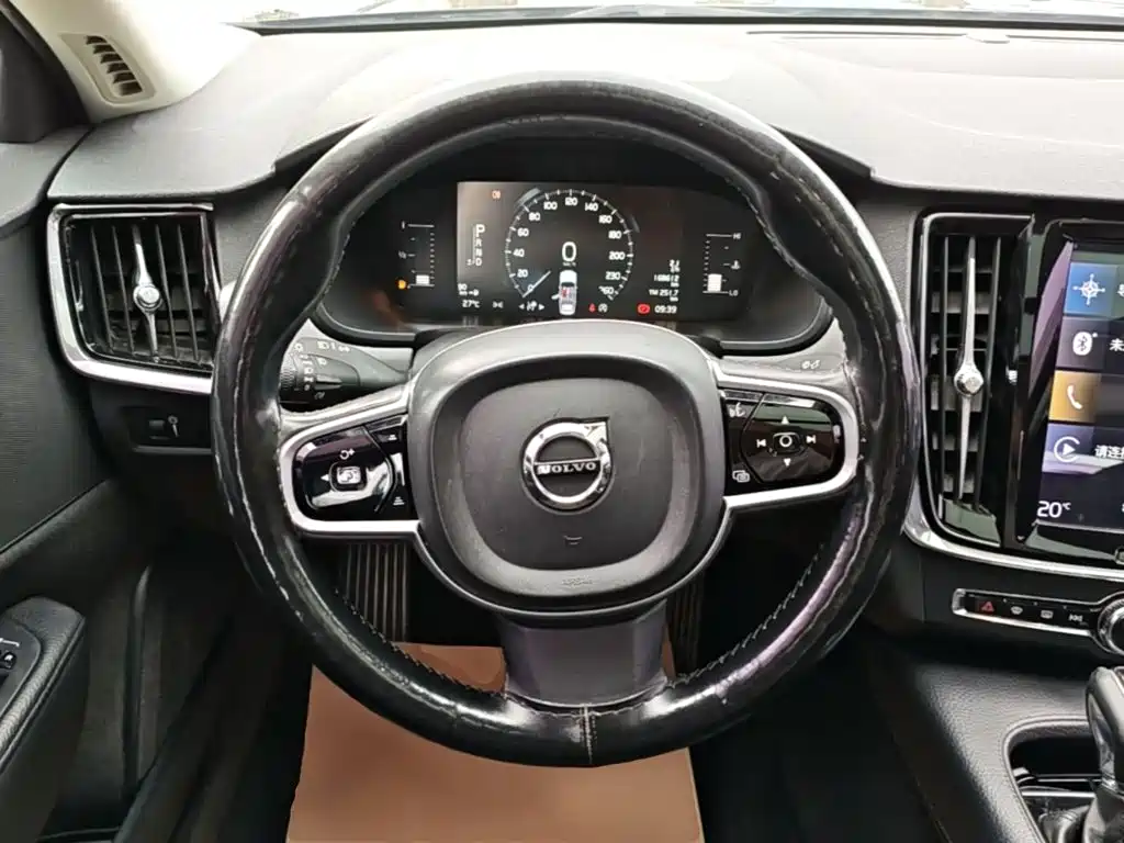 Volvo S90 — фото 11