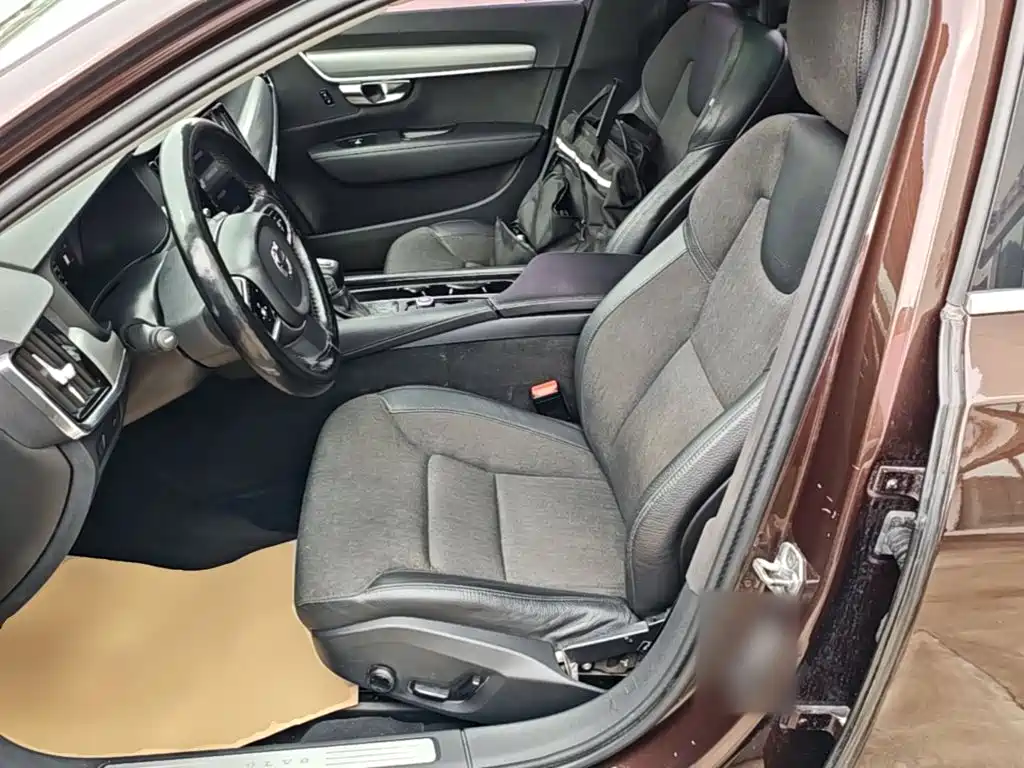 Volvo S90 — фото 15