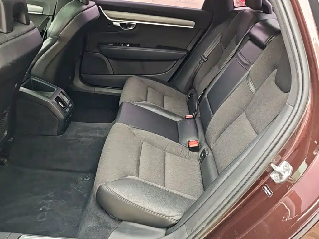 Volvo S90 — фото 17