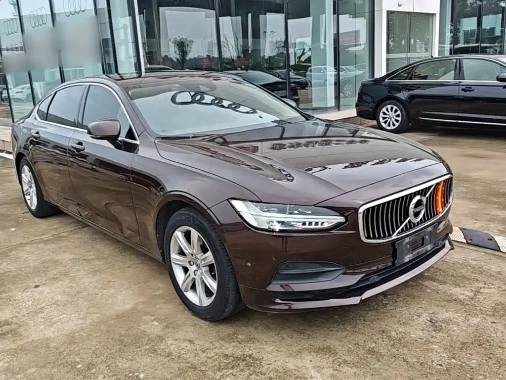 Volvo S90 — фото 4
