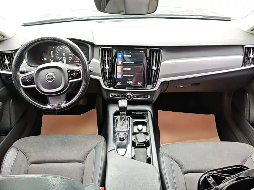 Volvo S90 — фото 10