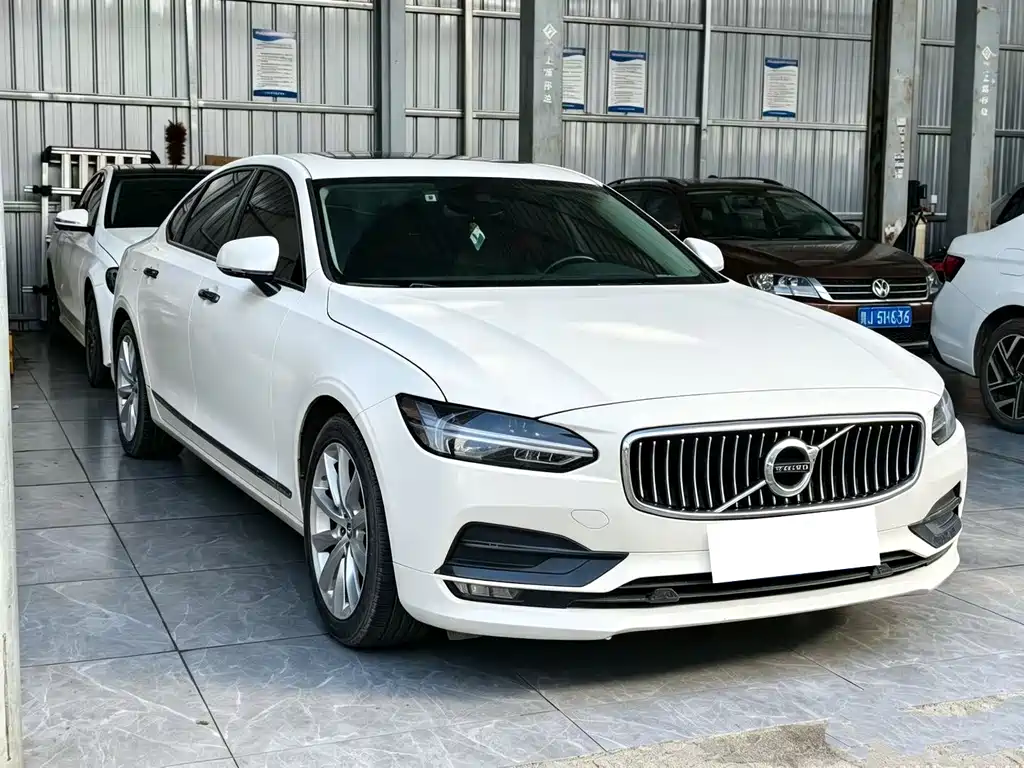 Volvo S90 — фото 3