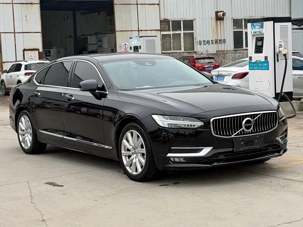 Volvo S90 — фото 3