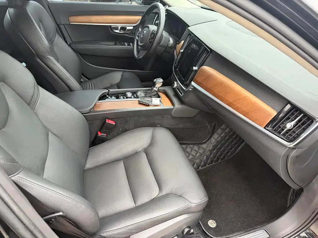 Volvo S90 — фото 4