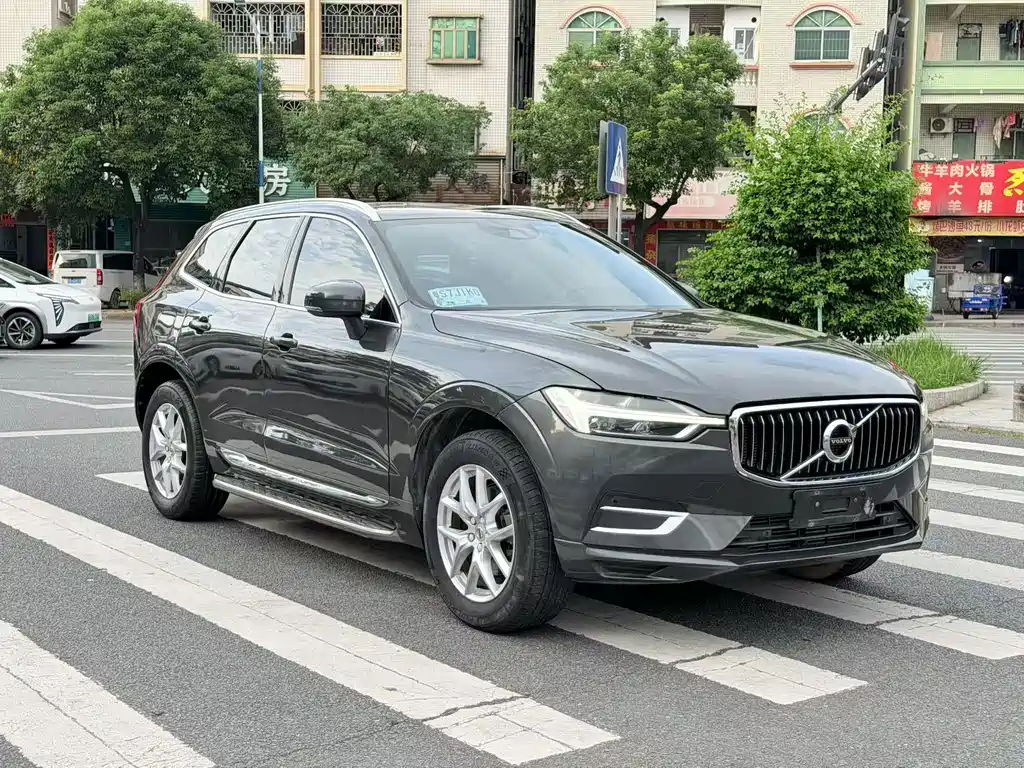 Volvo XC60 — фото 3