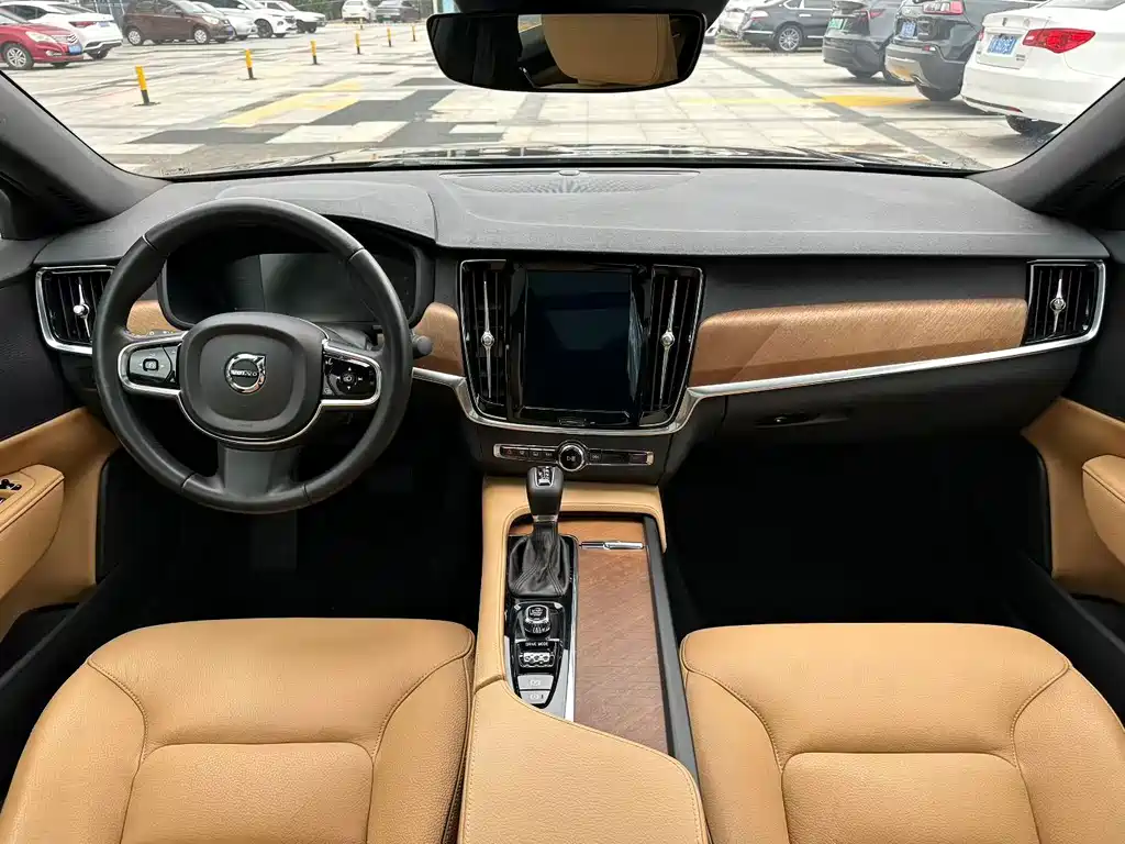 Volvo S90 — фото 8
