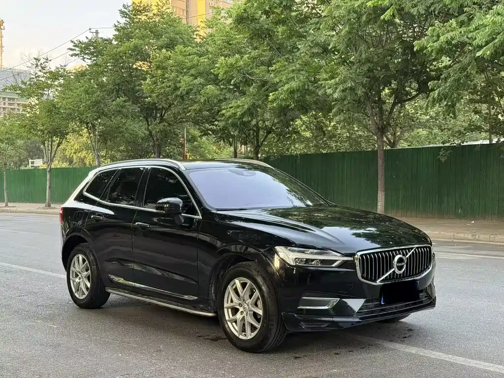 Volvo XC60 — фото 3