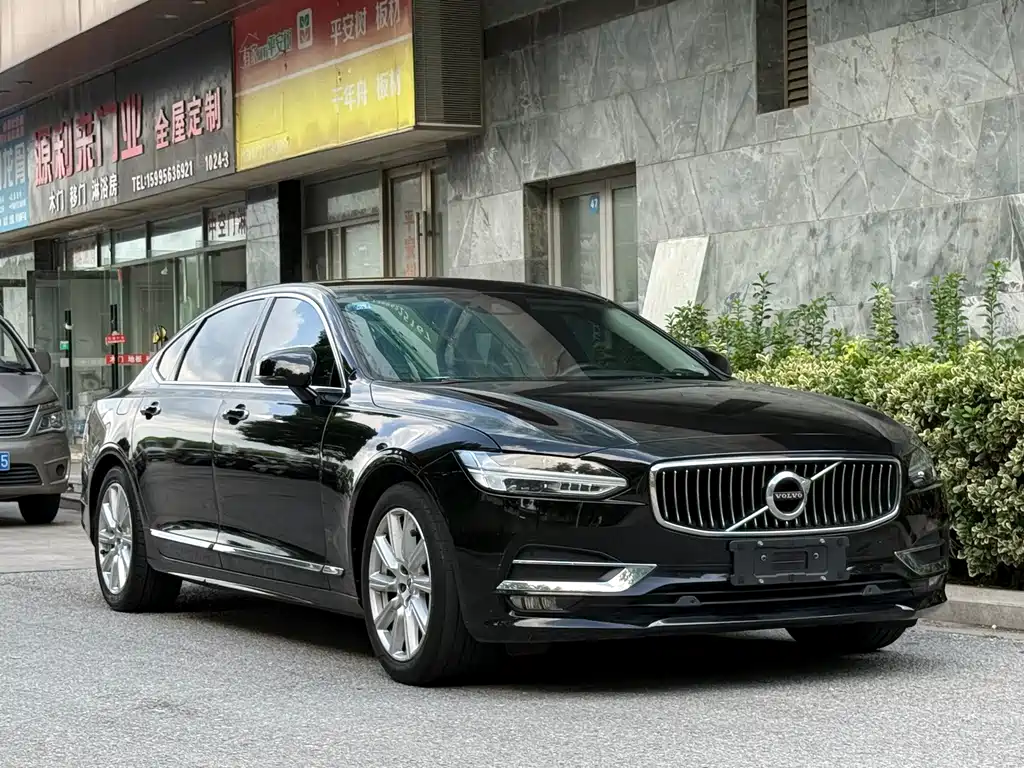 Volvo S90 — фото 3