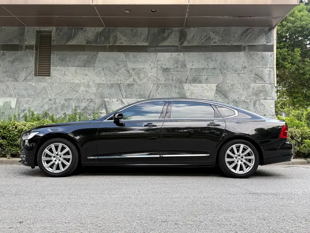Volvo S90 — фото 7