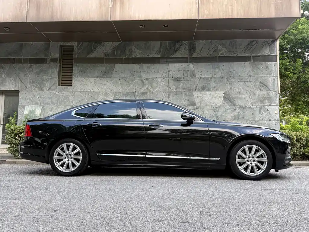 Volvo S90 — фото 8