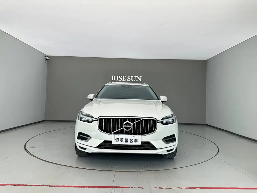 Volvo XC60 — фото 2
