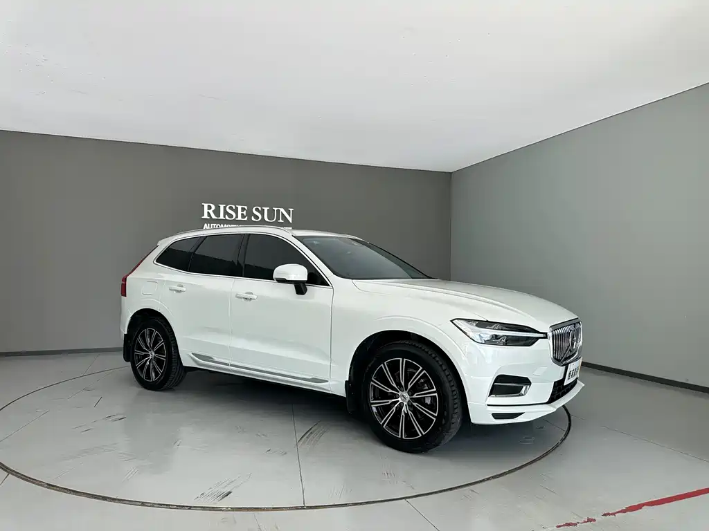 Volvo XC60 — фото 3