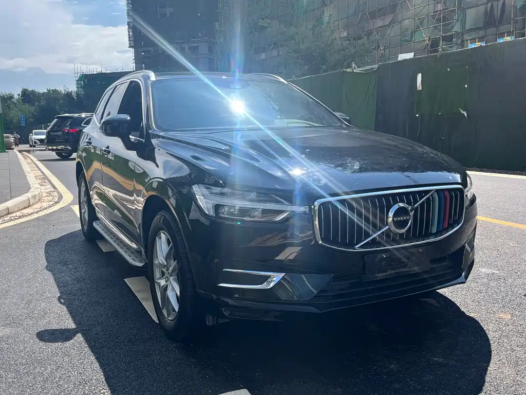 Volvo XC60 — фото 3