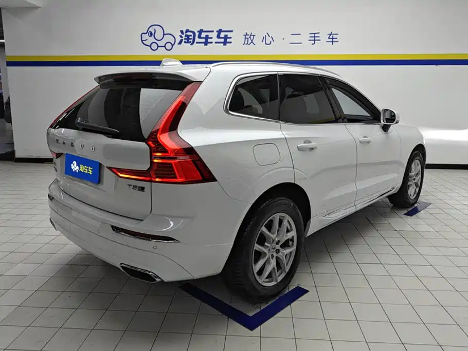 Volvo XC60 — фото 3