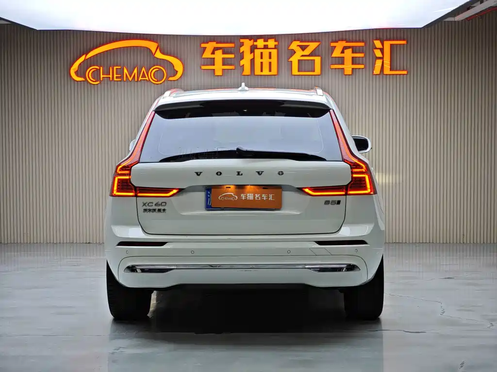 Volvo XC60 — фото 5