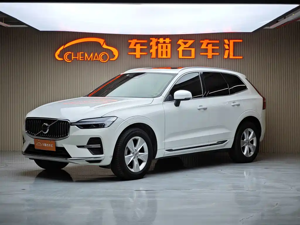 Volvo XC60 — фото 8