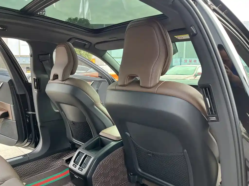 Volvo S90 — фото 19