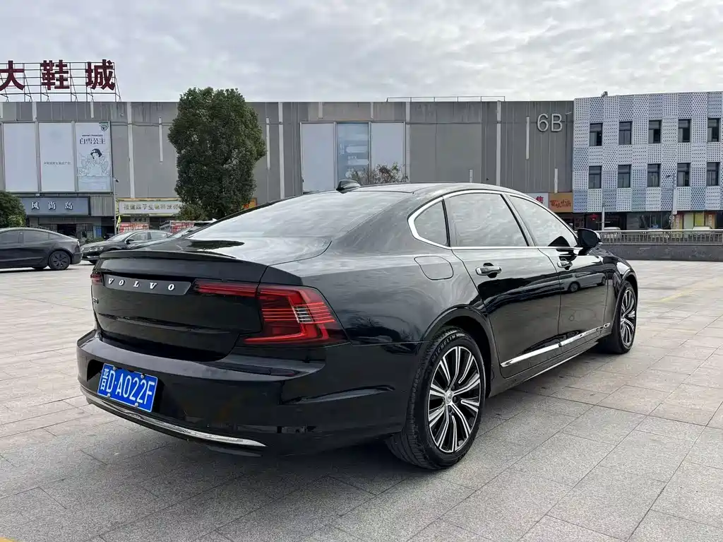 Volvo S90 — фото 7