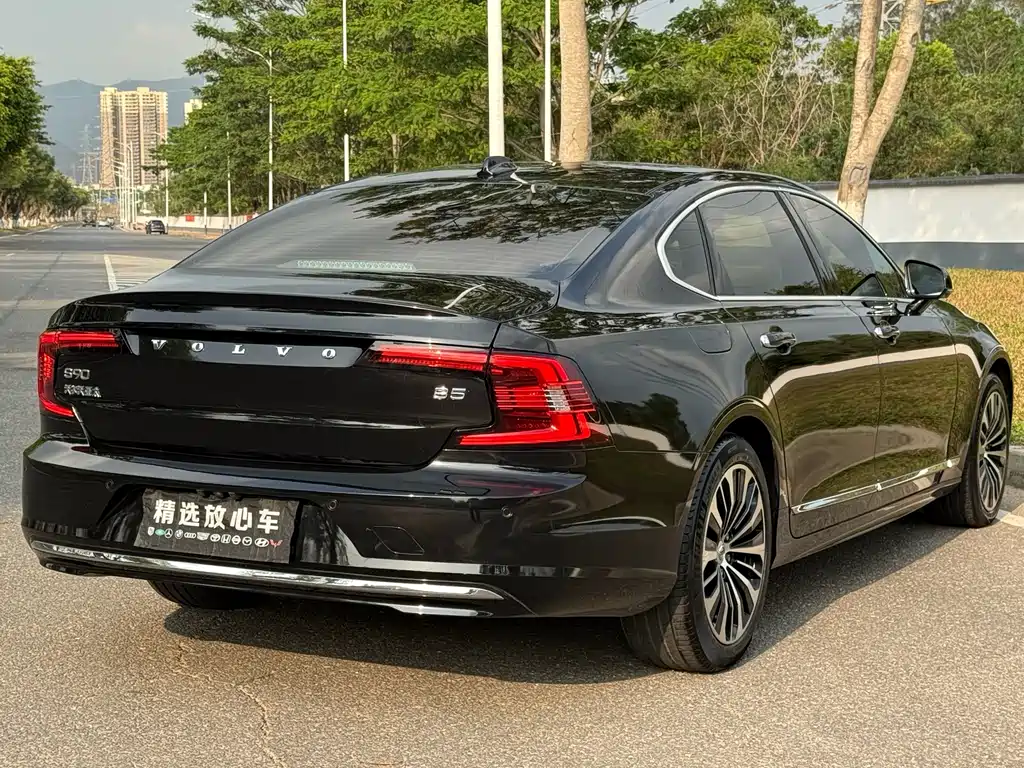Volvo S90 — фото 4