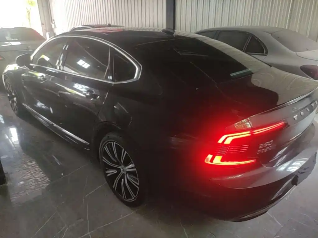 Volvo S90 — фото 5