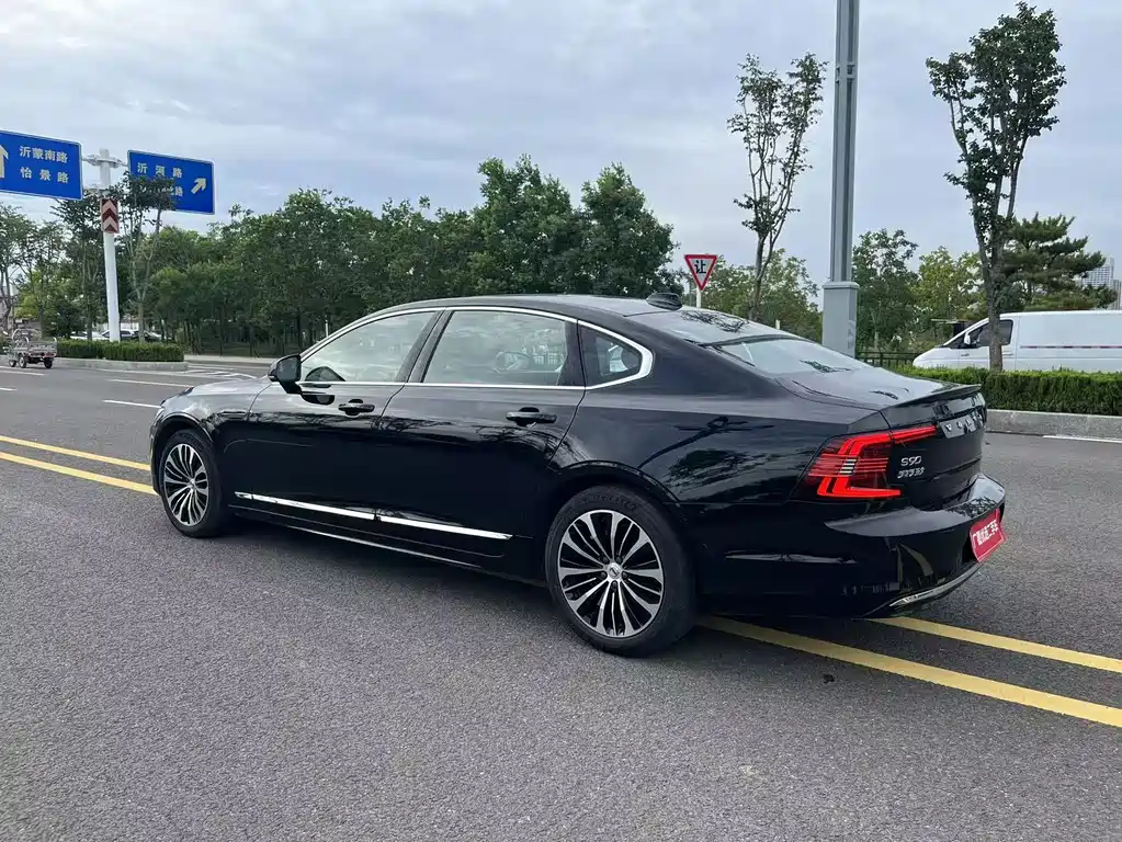 Volvo S90 — фото 11