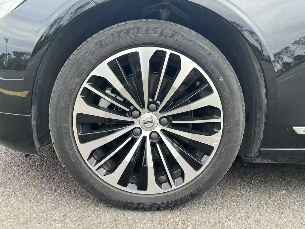 Volvo S90 — фото 8