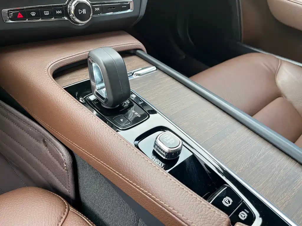 Volvo V90 — фото 14