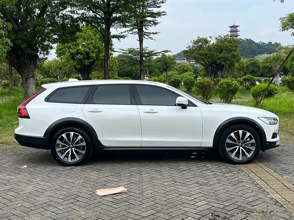 Volvo V90 — фото 4
