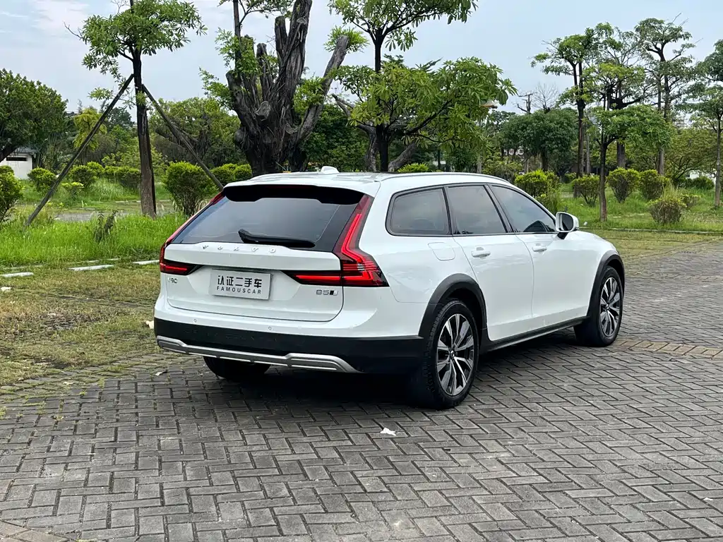 Volvo V90 — фото 5