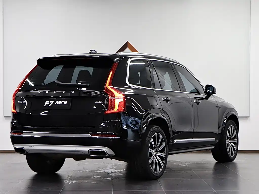 Volvo XC90 — фото 6