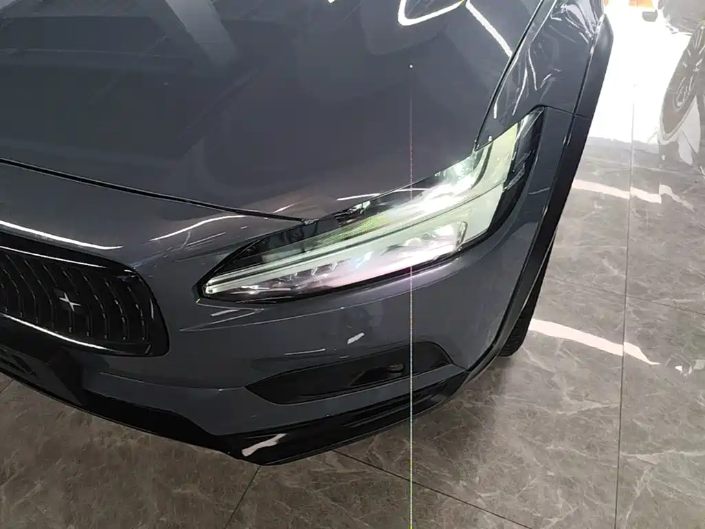 Volvo V90 — фото 18