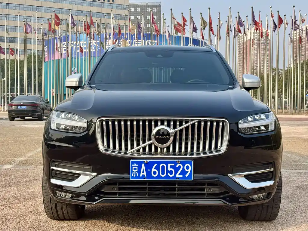 Volvo XC90 — фото 2