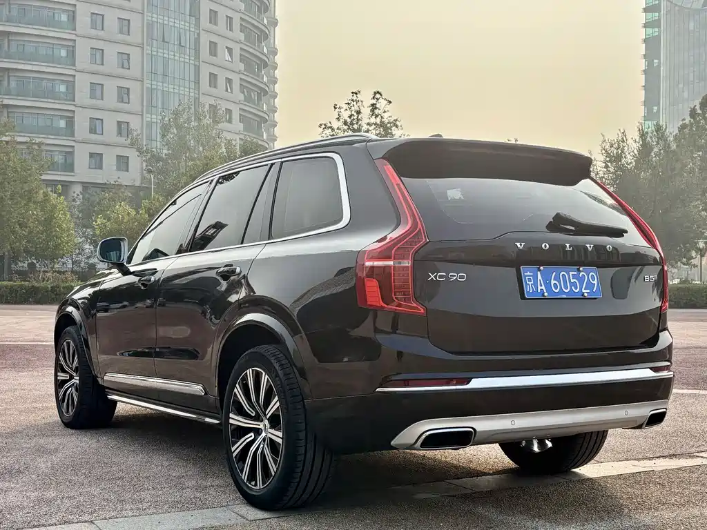 Volvo XC90 — фото 6