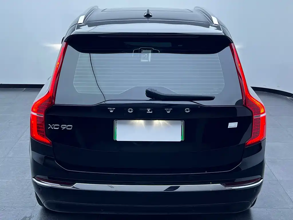 Volvo XC90 PHEV — фото 8