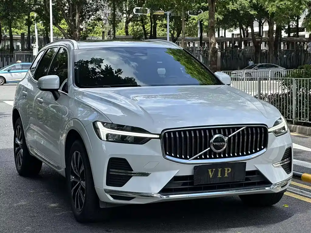 Volvo XC60 — фото 3