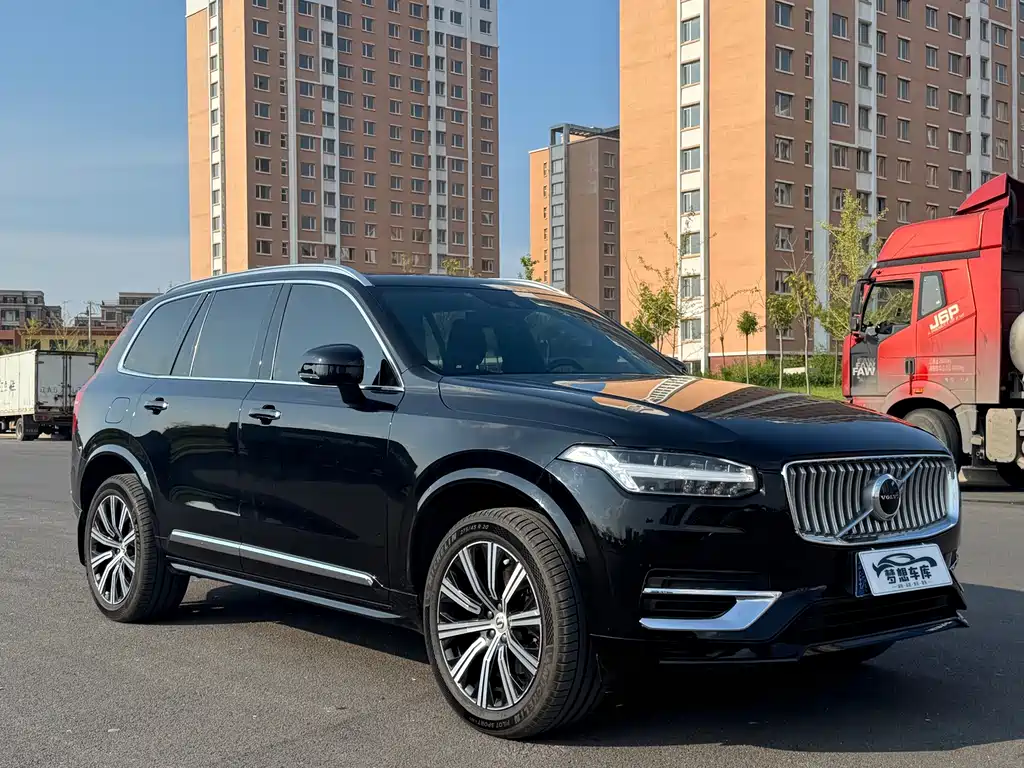 Volvo XC90 — фото 3