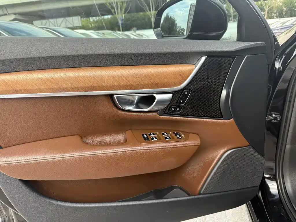 Volvo S90 — фото 4
