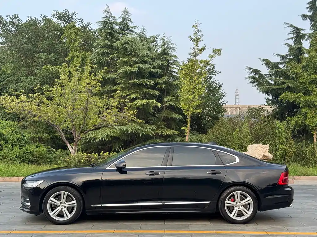 Volvo S90 — фото 4