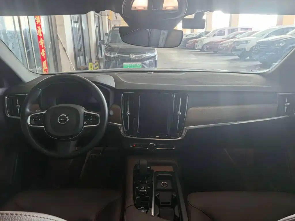 Volvo S90 — фото 4