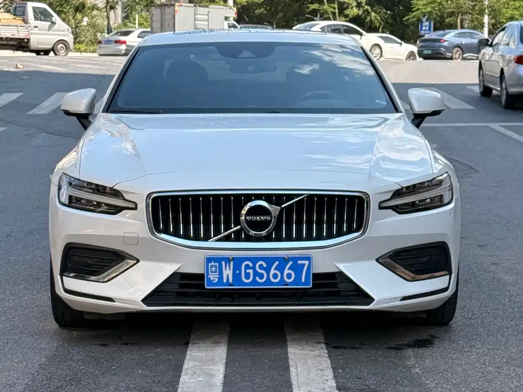 Volvo S60 — фото 2