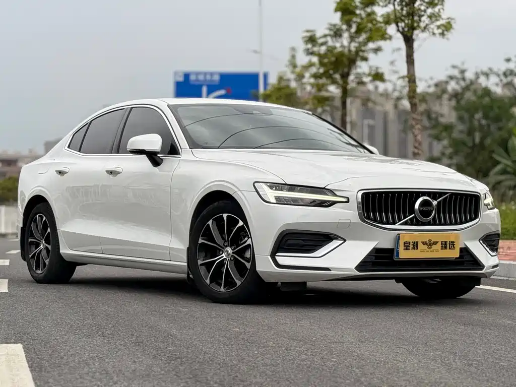 Volvo S60 — фото 45
